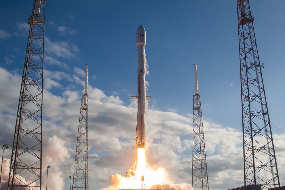 Här är sista bilden från SpaceX rymd-Tesla