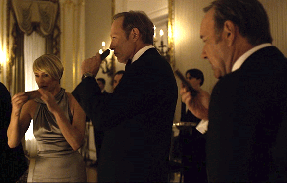 House of Cards-vodkan finns på riktigt - så mycket kostar den