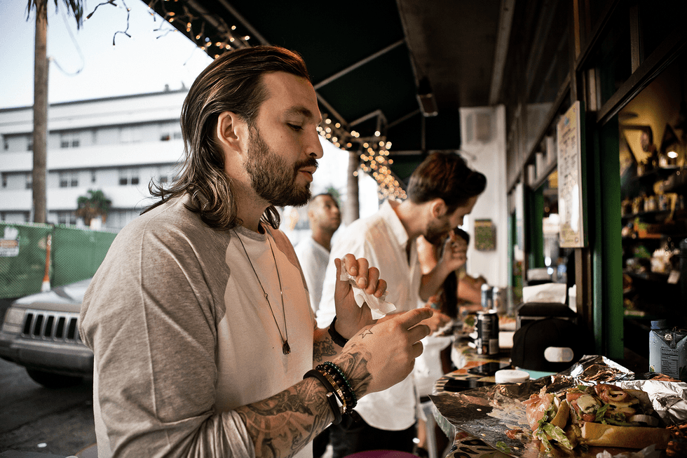 Steve Angello: De betalade en polis för att skjuta farsan