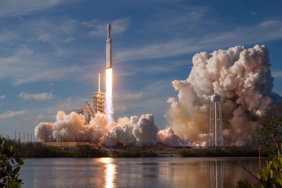 Här är sista bilden från SpaceX rymd-Tesla