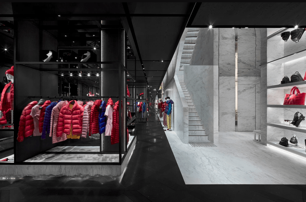 Moncler öppnar svinstor lyxbutik i Singapore