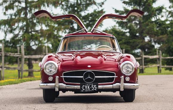 Picture: Njut av dessa galet läckra bilder på en Mercedes-Benz 300 SL från 1954