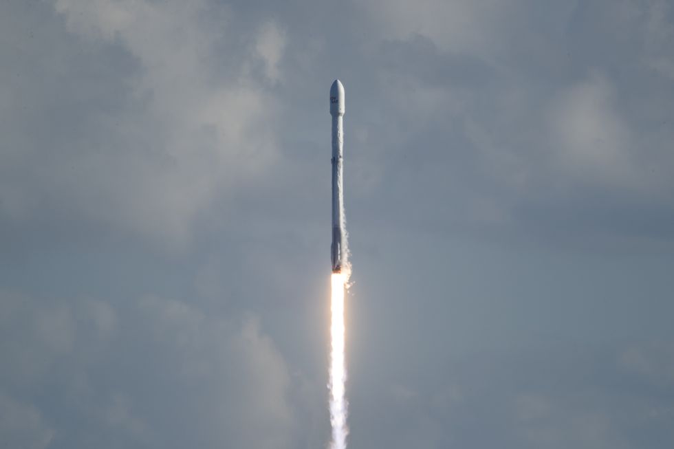 Här är sista bilden från SpaceX rymd-Tesla