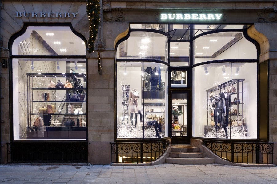 Burberry har öppnat i Stockholm