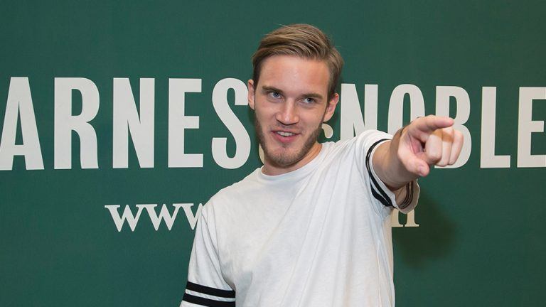 Picture: Svenska Youtubern är världens första att nå 100 miljoner prenumeranter