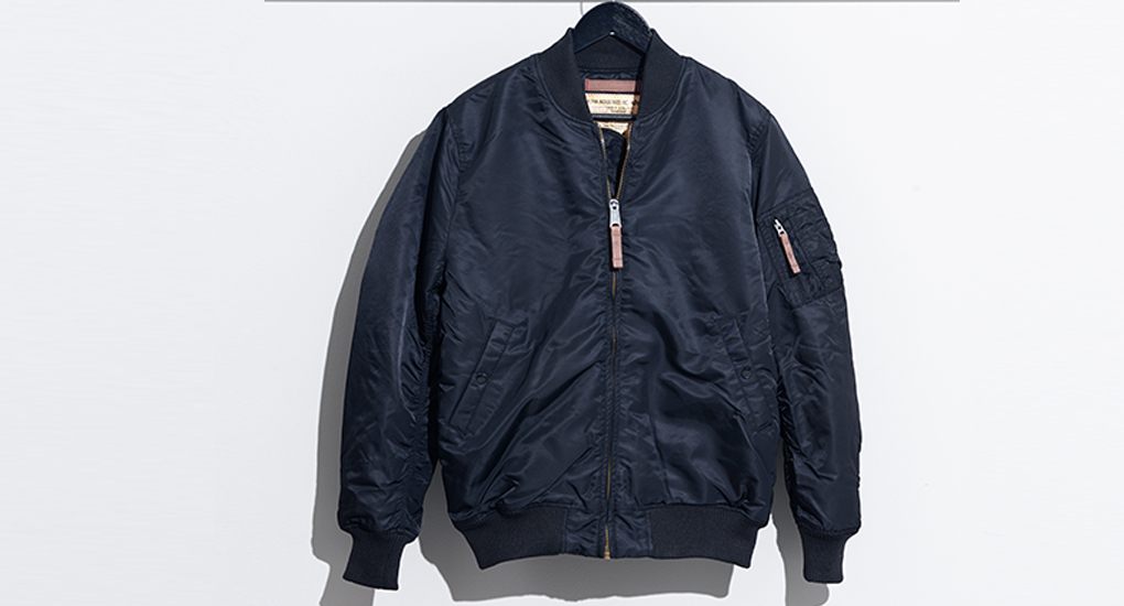 Bomberjacka från Alpha Industries