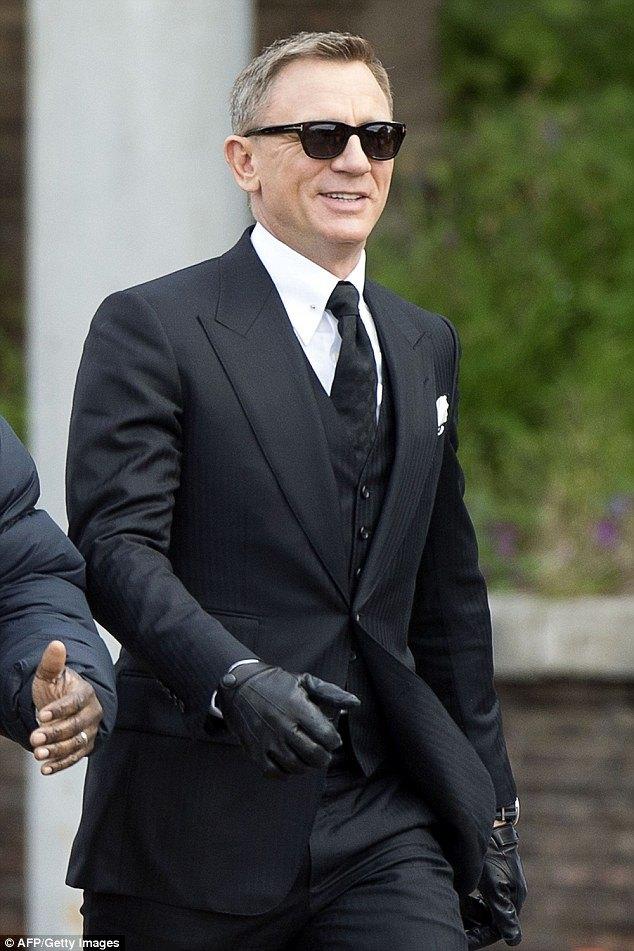 Vad bär Bond i nya filmen SPECTRE?